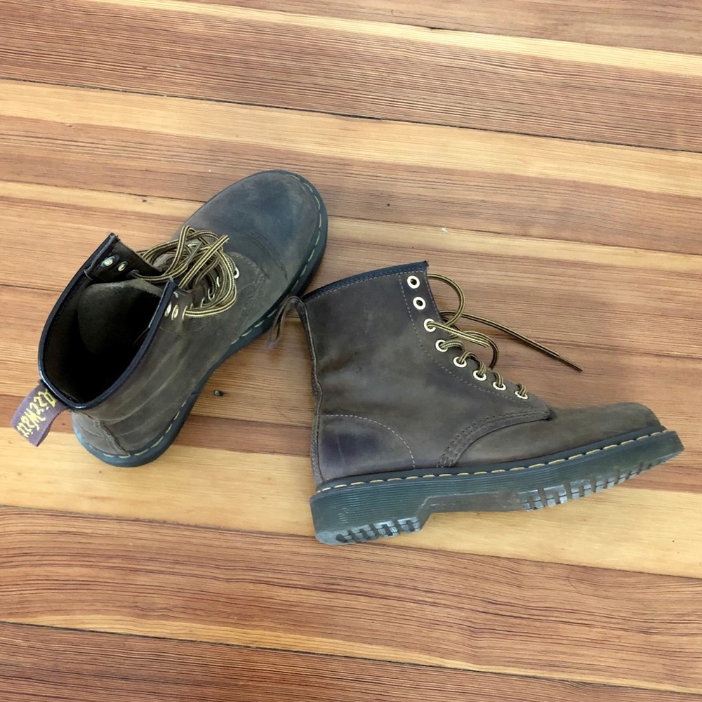 Dr Martens brown boots 8-eye. Size 6 women